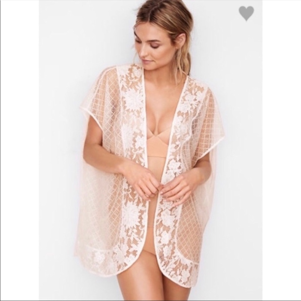 VS Coconut White Lace Kimono M/L